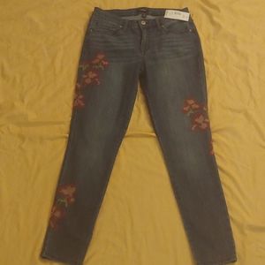 NWT Embroidered Jeans